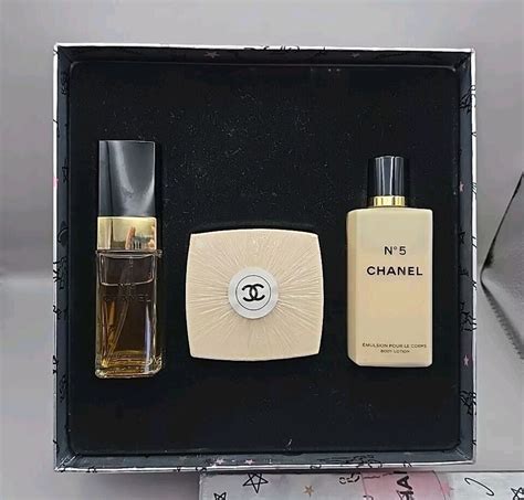 chanel no 5 gift set david jones|N°5 3.4 fl. oz. Eau de Parfum Twist and Spray Set .